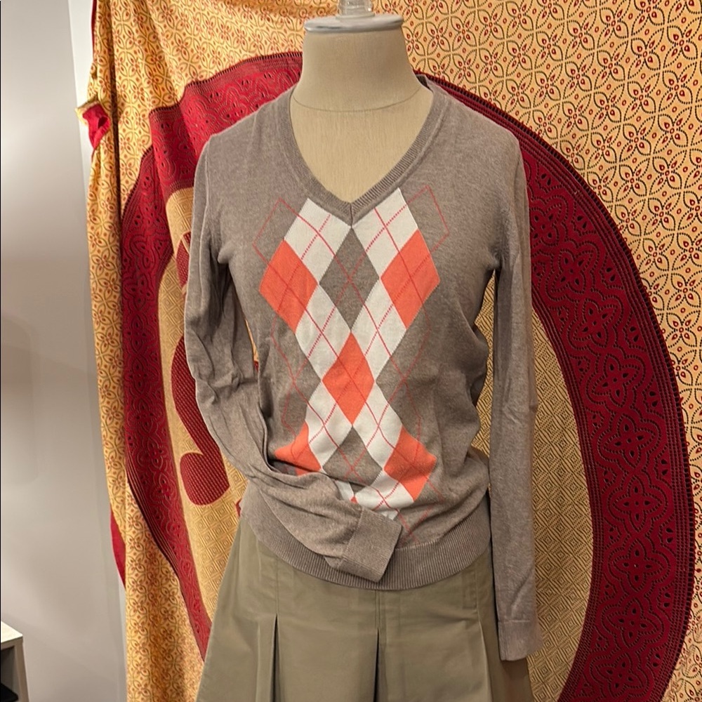 Tommy Hilfiger Heather Brown V-Neck Sweater with Argyle Pattern